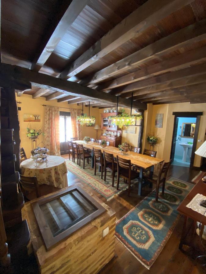 Casa Rural Dos Reales San Cristobal de Boedo Esterno foto