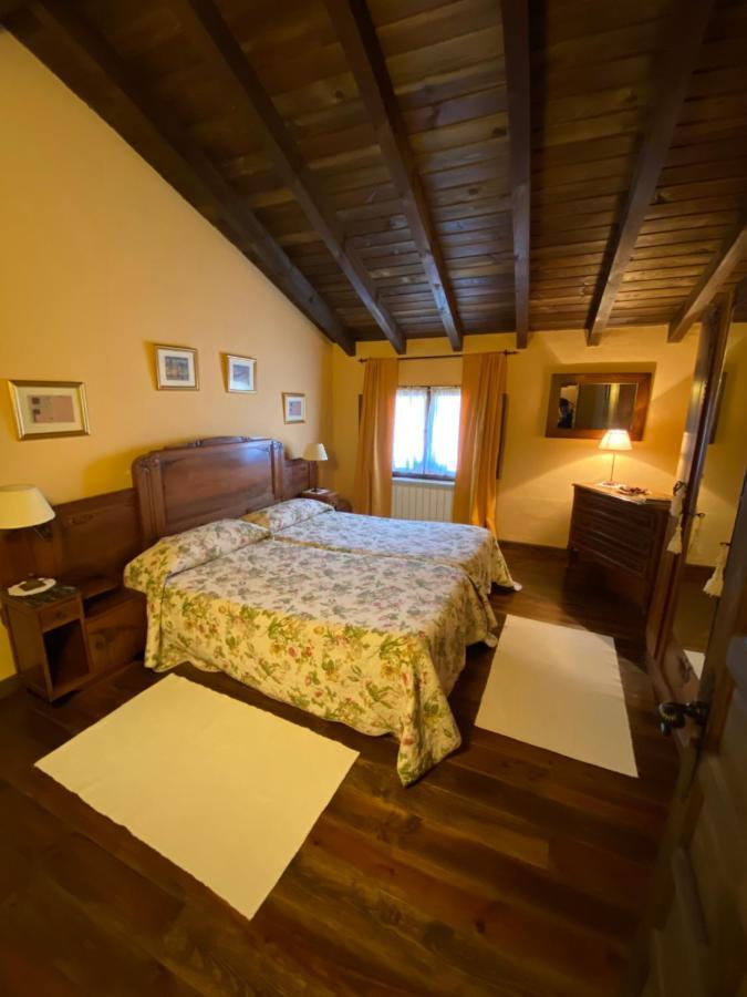 Casa Rural Dos Reales San Cristobal de Boedo Esterno foto