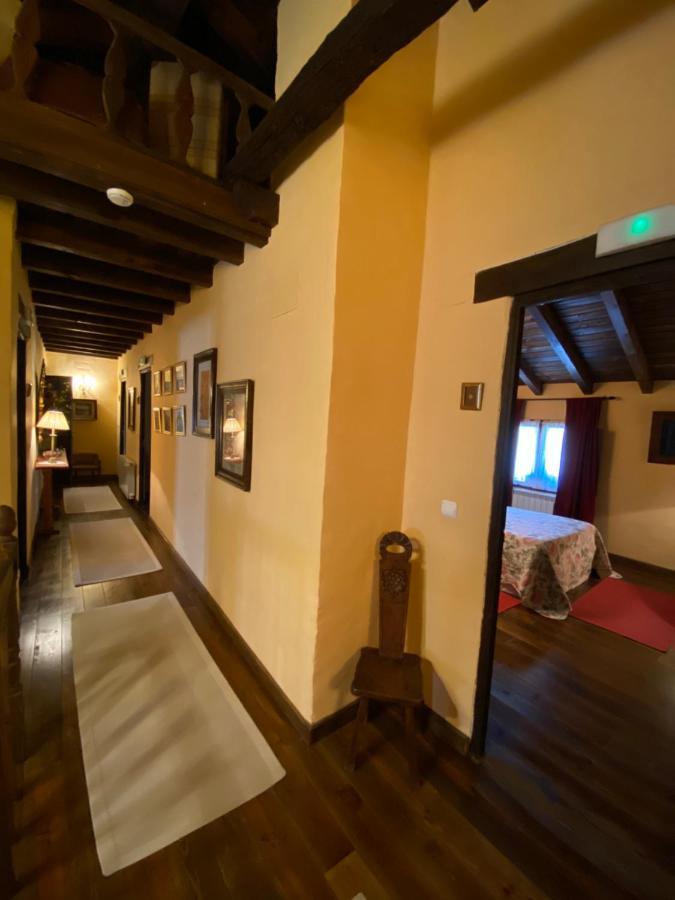 Casa Rural Dos Reales San Cristobal de Boedo Esterno foto