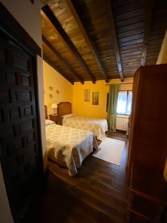 Casa Rural Dos Reales San Cristobal de Boedo Esterno foto
