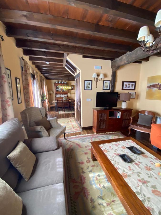 Casa Rural Dos Reales San Cristobal de Boedo Esterno foto