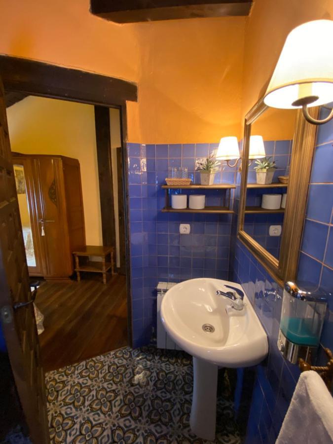 Casa Rural Dos Reales San Cristobal de Boedo Esterno foto